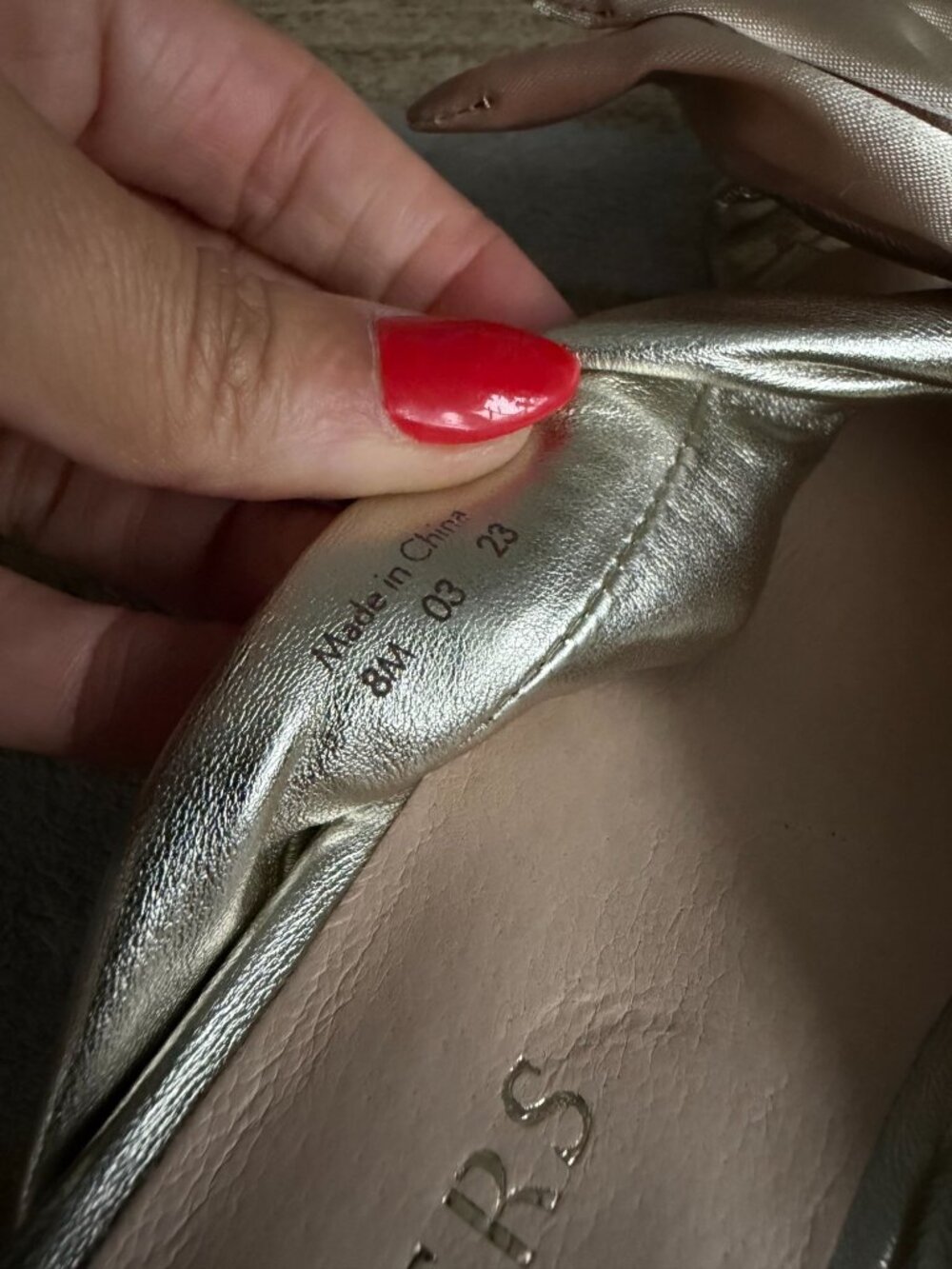 JACK ROGERS Gold Leather Bow Heels Size 8 - Picture 3 of 9